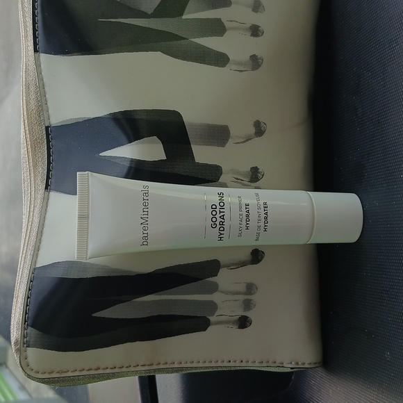 3/$30 NIB bareMinerals Good Hydrations Silky Face Primer - Picture 3 of 5